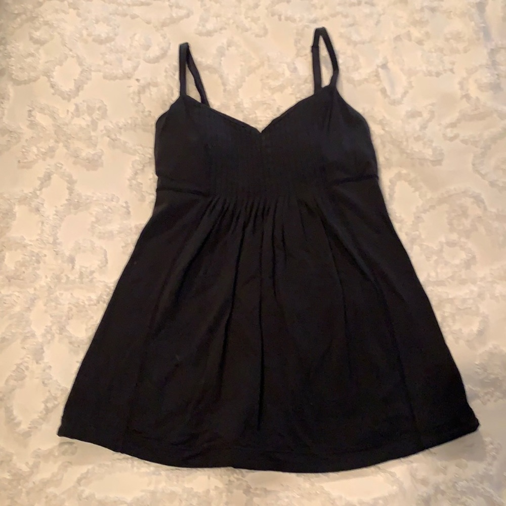 Structured black lululemon top